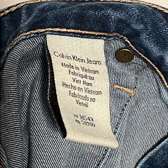 Calvin Klein Denim Skirt Size 31 - Picture 5 of 6